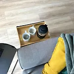 3 Bedroom For Contractors, Professionals Or Families With Free Parking And Netflix Nr Motorway * Leeds