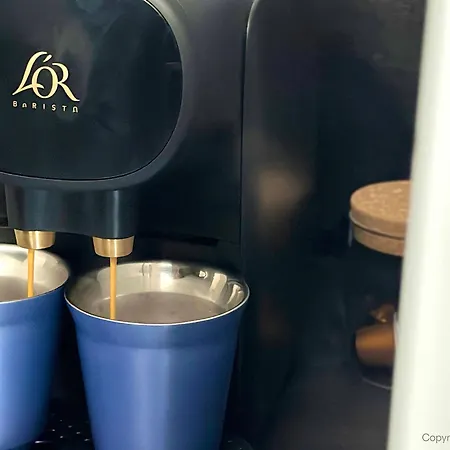 3 Bedroom For Contractors & Professionals With Free Parking & Netflix Nr Motorway بيت للعطل