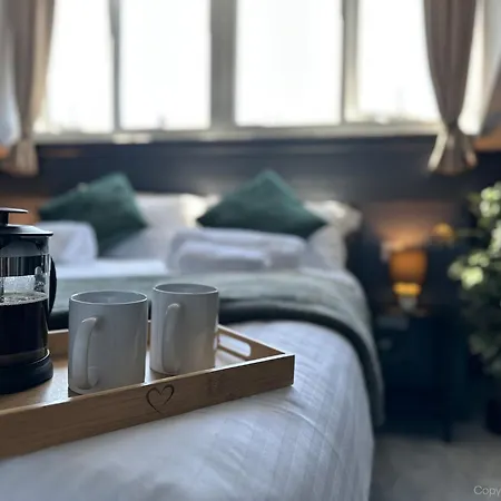 بيت للعطل 3 Bedroom For Contractors & Professionals With Free Parking & Netflix Nr Motorway *