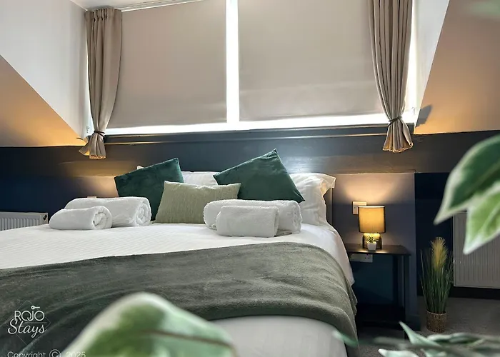 Easter Offer 3 Bedroom For Contractors & Professionals With Free Parking And Netflix Nr Motorway Лідс