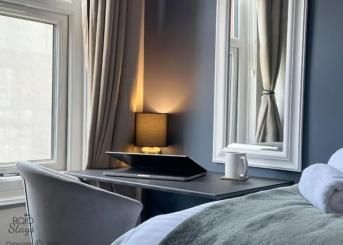 Easter Offer 3 Bedroom For Contractors & Professionals With Free Parking And Netflix Nr Motorway * Лідс