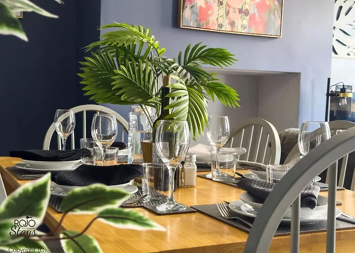 Easter Offer 3 Bedroom For Contractors & Professionals With Free Parking And Netflix Nr Motorway * ليدز