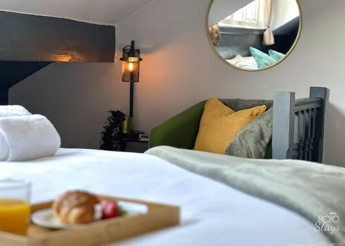 Easter Offer 3 Bedroom Leeds Home For Contractors & Professionals With Free Parking And Netflix Nr Motorway *