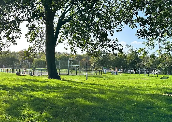 Easter Offer 3 Bedroom Leeds Home For Contractors & Professionals With Free Parking And Netflix Nr Motorway 度假居 利兹